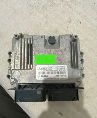 Ford Focus Engine control unit/module CV6A12B684BB DV2112A650PA 0261S09636