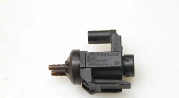 BMW 5 G30 G31 Turbo solenoid valve 8570591