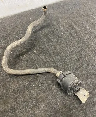 Tesla Model S Water pump 1037327-00-F