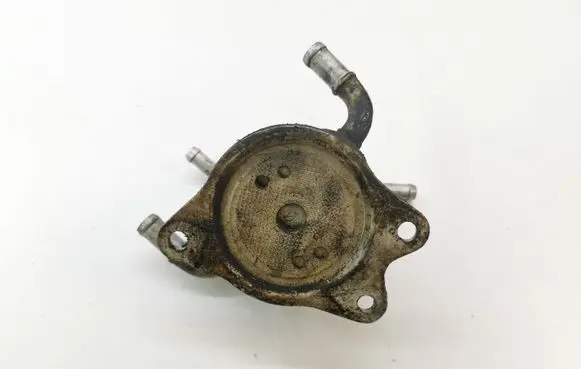 Oil filter mounting bracket