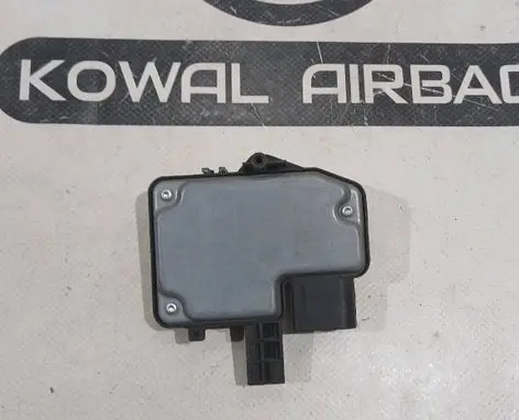 Volkswagen Golf VII Seat belt adjustment motor 34149534 13980508AW