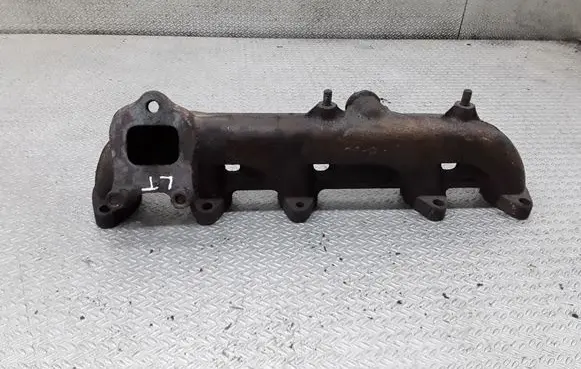 Volkswagen II LT Exhaust manifold 074253033M