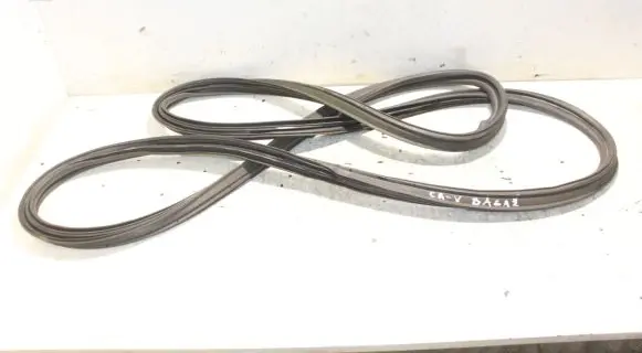 Honda CR-V Loading door rubber seal (on body) 