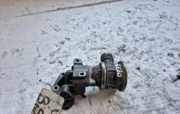 Audi A3 S3 8L EGR valve 06A131166E