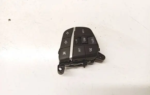 Ford Fiesta Steering wheel buttons/switches h1bt9e740ab
