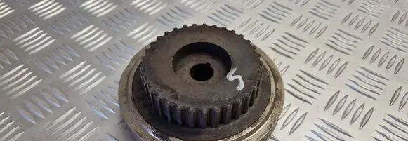 Audi 100 S4 C4 Fuel pump gear (pulley) 