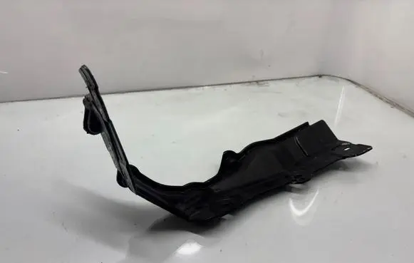 BMW 3 F30 F35 F31 Other engine bay part 7331242 G201FB522