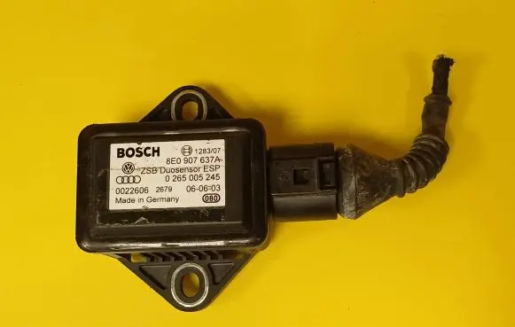 Volkswagen PASSAT B5 ESP acceleration yaw rate sensor 8E0907637A 0265005245