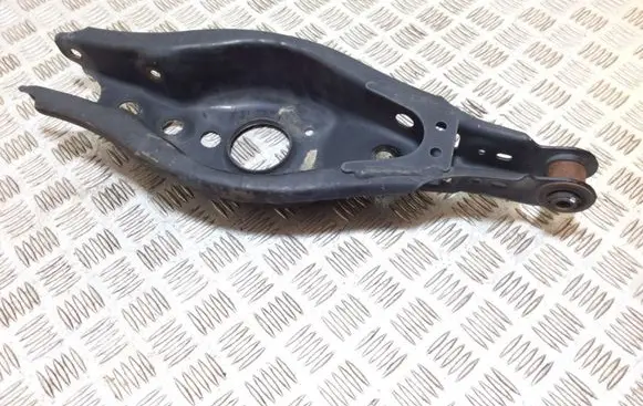Toyota Avensis T270 Rear upper control arm/wishbone 173152229