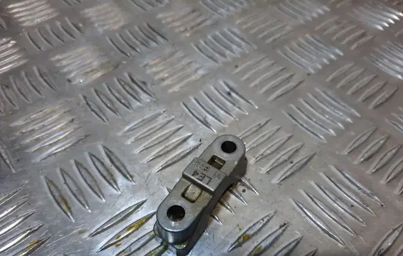 BMW 6 F12 F13 Camshaft holder 22815