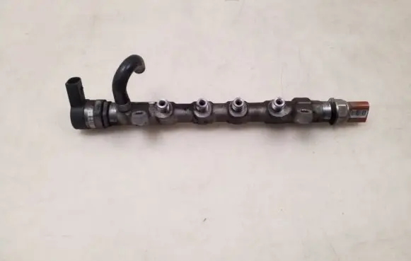 Volkswagen PASSAT B7 Fuel main line pipe 03L089N