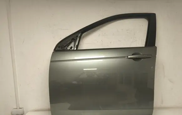 Land Rover Discovery Sport Front door