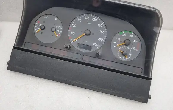 Volkswagen II LT Speedometer (instrument cluster) 2D0919860G
