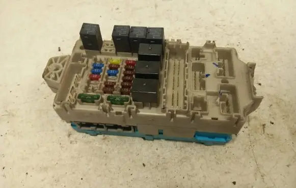Mitsubishi Outlander Fuse box set G8C223M3C MR58785