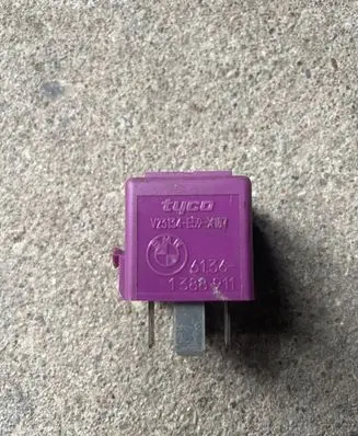 BMW X5 E53 Other relay 1388911