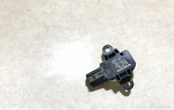 Volvo S60 Airbag deployment crash/impact sensor 30798030 111102302