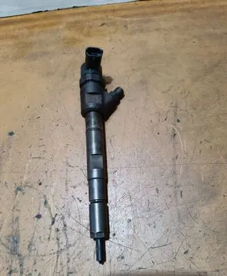 Hyundai H-1, Starex, Satellite Fuel injector 0445110275