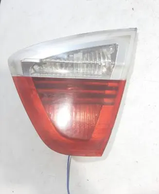 Tailgate rear/tail lights