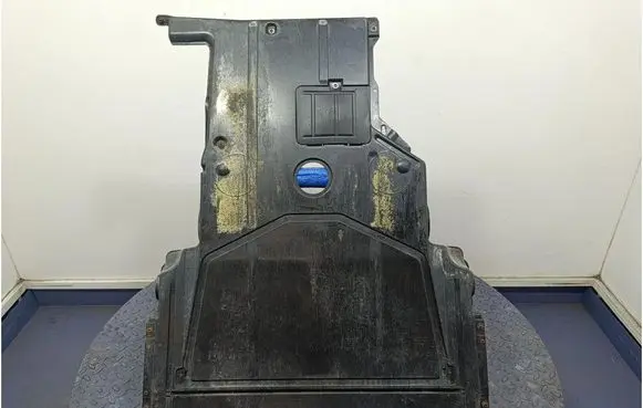 BMW 3 E36 Front underbody cover/under tray 8193818