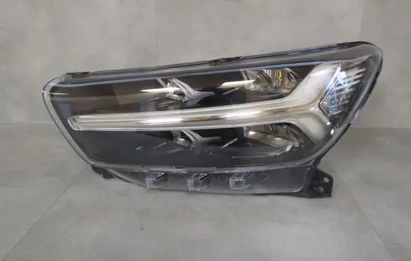 Volvo XC40 Headlight/headlamp 31655631