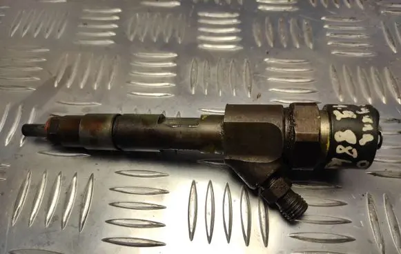 Renault Laguna II Fuel injector 7700111014