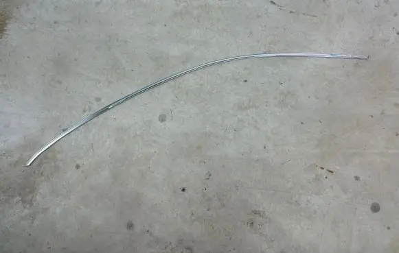 Volkswagen Touareg III Front door glass trim molding 7P0853986