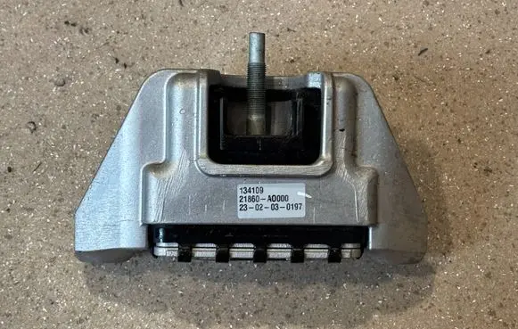 KIA Niro Engine mount bracket 21860AO000