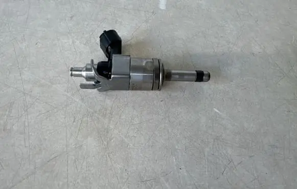 Ford Mustang VI Fuel injector Jr3e9g929bb