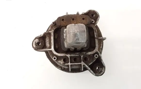 BMW 5 F10 F11 Engine mount bracket 6785601