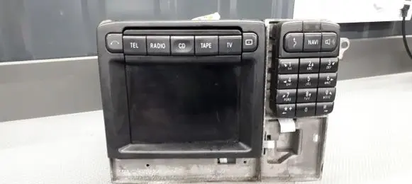 Mercedes-Benz S W220 Radio/CD/DVD/GPS head unit A2208270442