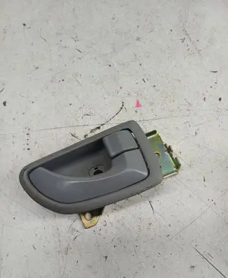 KIA Sorento Front door interior handle 826223E000