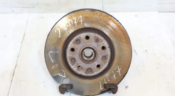 Skoda Superb B5 (3U) Front wheel hub spindle knuckle