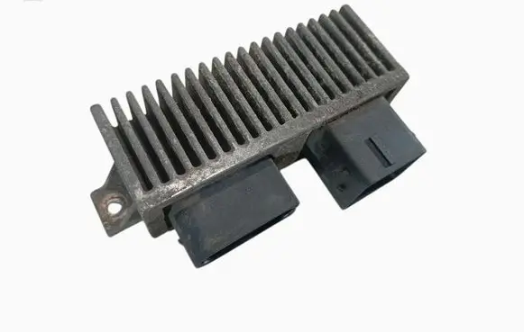 Renault Megane III Glow plug pre-heat relay 8200558438A