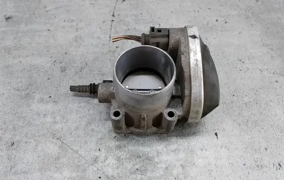 Renault Scenic II - Grand scenic II Throttle body valve 