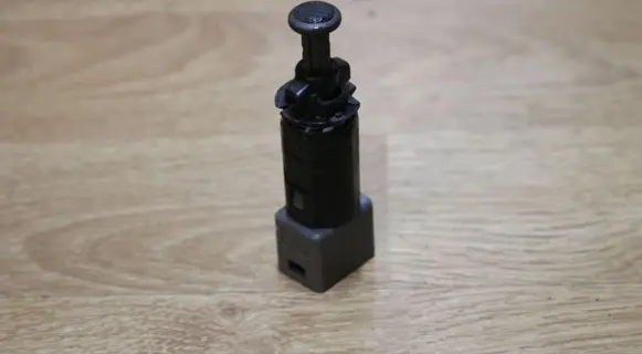 Clutch pedal sensor