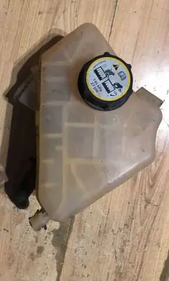 Ford Fiesta Coolant expansion tank/reservoir 8V218K218b