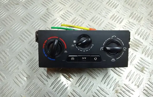 Peugeot 207 Climate control unit 69917002