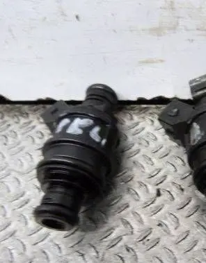 Opel Astra H Fuel injector 90536149