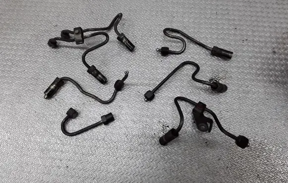 Opel Vectra C Fuel injector supply line/pipe 