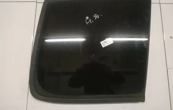 Nissan X-Trail T30 Rear side window as2