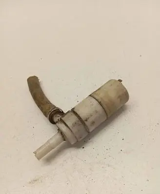 Audi A4 S4 B5 8D Windscreen/windshield washer pump 357955681