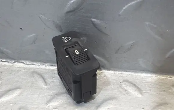 Headlight level height control switch