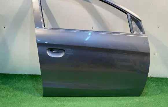 Mitsubishi Space Star Front door