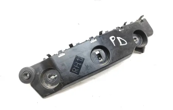 Nissan Rogue Front bumper mounting bracket 622226RA0A