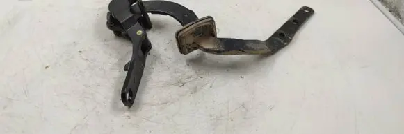 Volvo V70 Tailgate/trunk/boot hinge 8643157