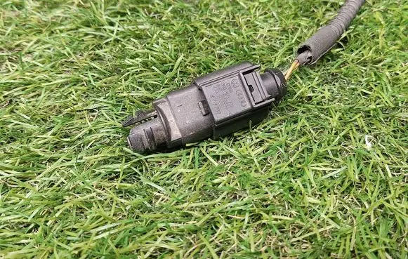 Audi A6 S6 C6 4F Outside/external air temperature sensor 8Z0820535