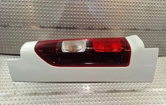 Renault Trafic III (X82) Rear/tail lights S25053771 265A63263R