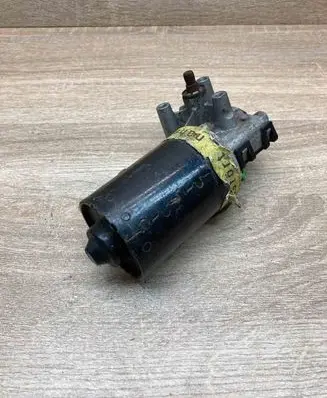Audi A4 S4 B5 8D Wiper motor 8D1955113 0390241117