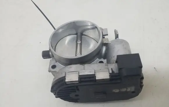 Mercedes-Benz CLS C219 Throttle valve A1131410125