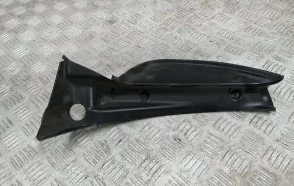 Peugeot 308 Rear/tail light trim molding 9681953280G